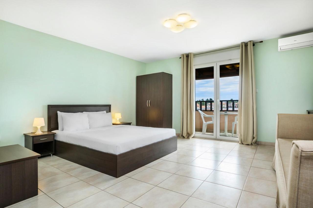 Hotel Poseidon 페프코초리 외부 사진